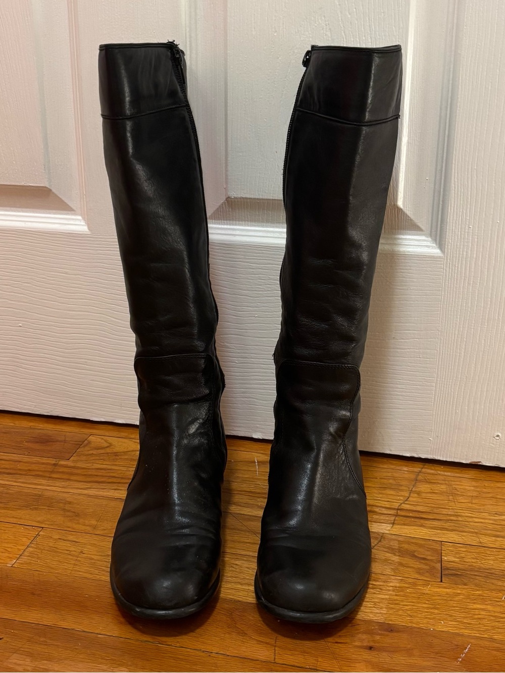 Stuart Weitzman Genuine Leather Boots size 7